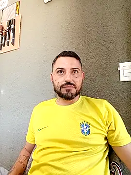 P4uzud4O online show from April 22, 2:18 pm