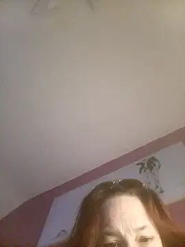 Snapshot of Fiesty_findom40 chatting on November 16, 6:08 am Fiesty findom40 online show from November 16, 6:08 am