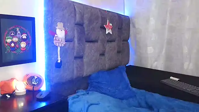 Snapshot of Dan_brownn chatting on December 31, 6:27 am Dan brownn online show from December 31, 6:27 am