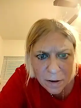 Snapshot of Playmate86 chatting on December 3, 12:02 am Playmate86 online show from December 3, 12:02 am