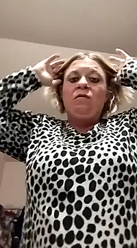 Snapshot of Playmate86 chatting on December 4, 4:54 am Playmate86 online show from December 4, 4:54 am