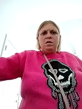 Snapshot of Playmate86 chatting on December 11, 6:20 pm Playmate86 online show from December 11, 6:20 pm