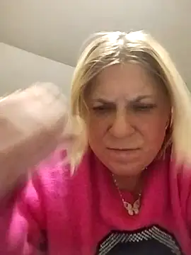 Snapshot of Playmate86 chatting on December 12, 2:59 am Playmate86 online show from December 12, 2:59 am