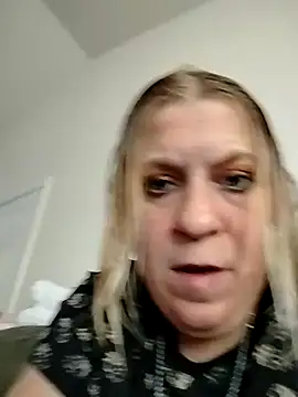 Snapshot of Playmate86 chatting on February 25, 5:25 pm Playmate86 online show from February 25, 5:25 pm