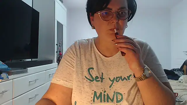 Amandamuller1982 online show from April 10, 11:48 am