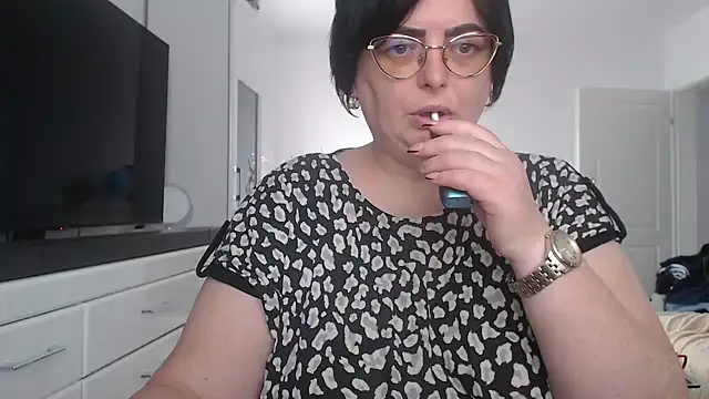 Amandamuller1982 online show from April 16, 8:04 am