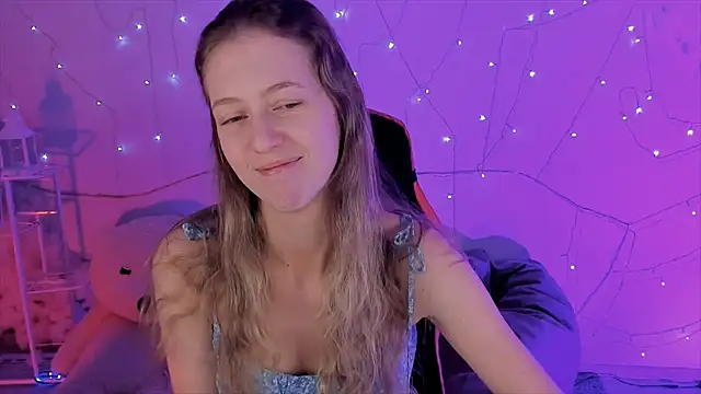 Sharon Evansi online show from December 10, 8:51 am