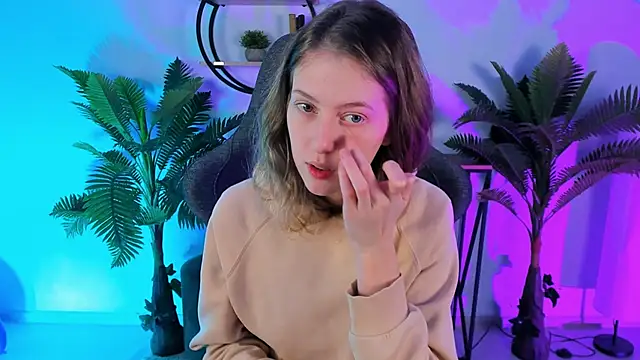 Sharon Evansi online show from December 12, 8:47 am