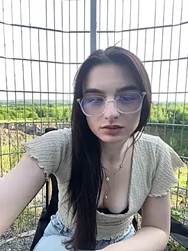 Snapshot of AdelinaAlia chatting on May 21, 4:14 pm AdelinaAlia online show from May 21, 4:14 pm