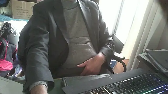 shyfrenchcock1 online show from February 5, 1:16 pm