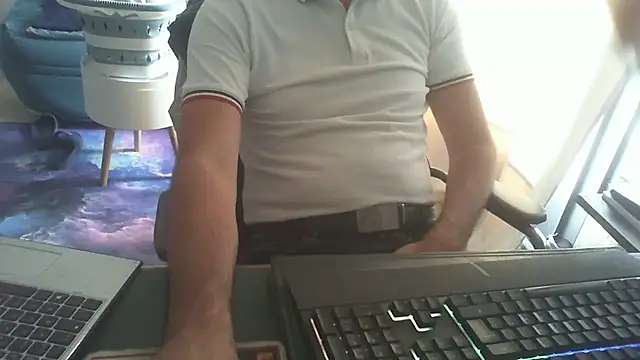 Snapshot of shyfrenchcock1 chatting on June 2, 9:00 am shyfrenchcock1 online show from June 2, 9:00 am