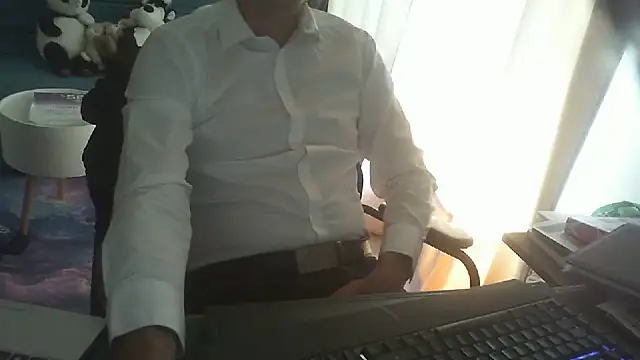 Snapshot of shyfrenchcock1 chatting on June 8, 7:42 am shyfrenchcock1 online show from June 8, 7:42 am