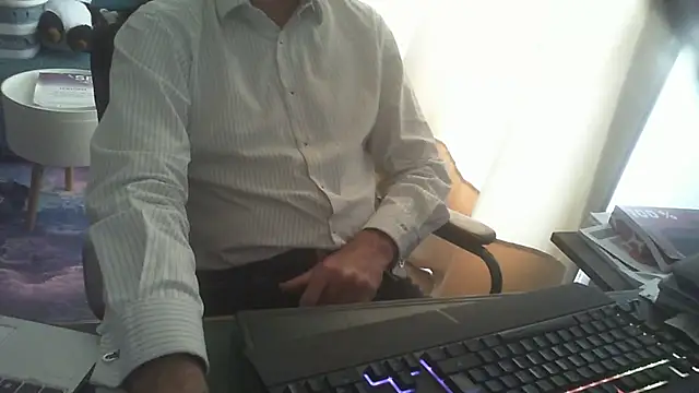 Snapshot of shyfrenchcock1 chatting on June 16, 1:03 pm shyfrenchcock1 online show from June 16, 1:03 pm