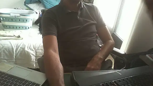 Snapshot of shyfrenchcock1 chatting on July 15, 9:25 am shyfrenchcock1 online show from July 15, 9:25 am