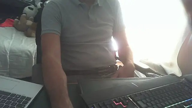 Snapshot of shyfrenchcock1 chatting on July 24, 9:18 am shyfrenchcock1 online show from July 24, 9:18 am