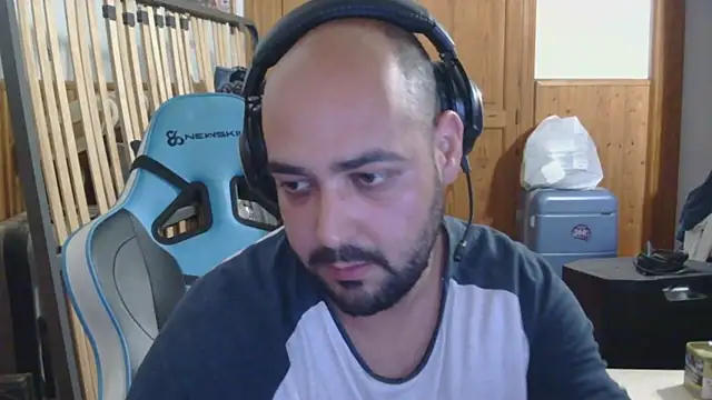 Snapshot of chicomallorca96 chatting on May 1, 2:54 pm chicomallorca96 online show from May 1, 2:54 pm