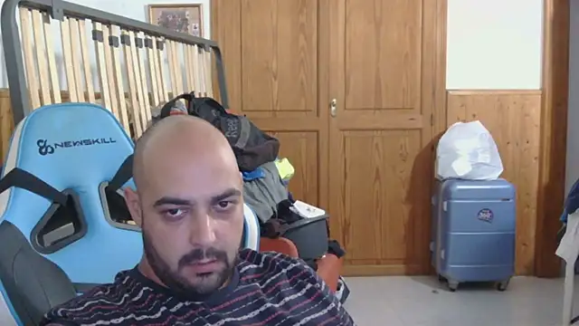 Snapshot of chicomallorca96 chatting on May 28, 1:41 pm chicomallorca96 online show from May 28, 1:41 pm