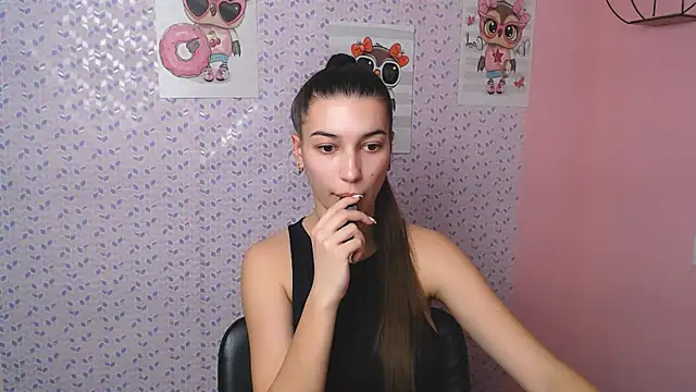 KarolinaRosse  online show from January 18, 1:18 pm