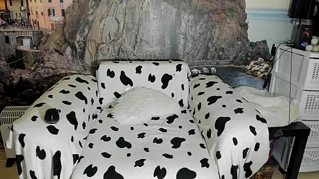 Snapshot of andradahot15 chatting on December 5, 2:55 pm andradahot15 online show from December 5, 2:55 pm