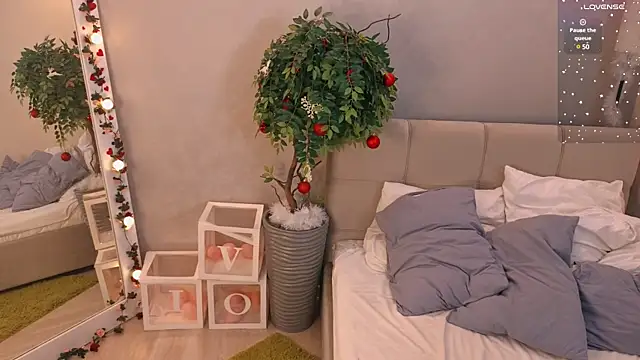 Bella Murrr online show from February 4, 7:07 am