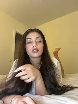 Snapshot of Sweet_Khalifa_ chatting on December 22, 1:55 pm Sweet Khalifa  online show from December 22, 1:55 pm