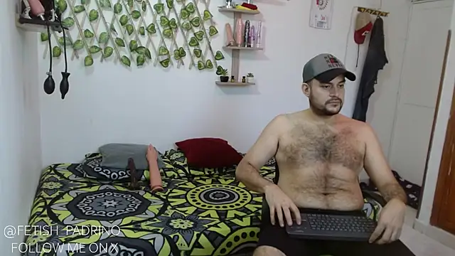 Snapshot of fetish_padrino chatting on January 26, 12:11 pm fetish padrino online show from January 26, 12:11 pm
