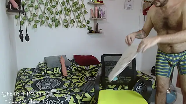 Snapshot of fetish_padrino chatting on January 30, 8:53 pm fetish padrino online show from January 30, 8:53 pm