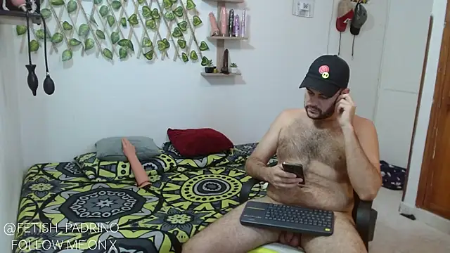 Snapshot of fetish_padrino chatting on January 31, 11:56 am fetish padrino online show from January 31, 11:56 am