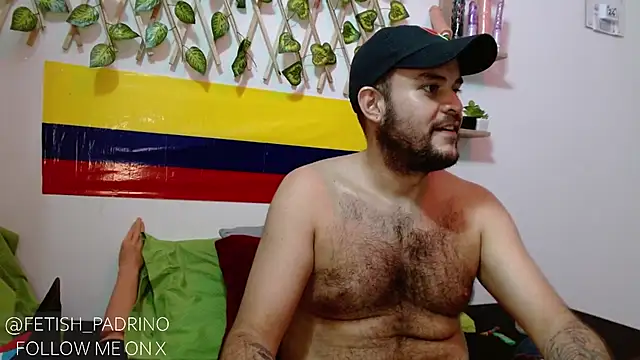 Snapshot of fetish_padrino chatting on February 25, 6:25 am fetish padrino online show from February 25, 6:25 am