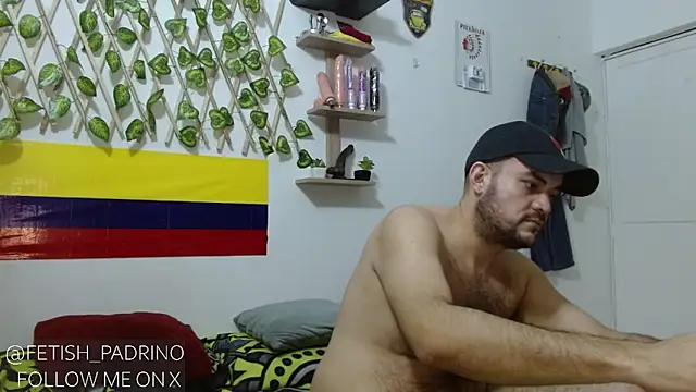 Snapshot of fetish_padrino chatting on March 6, 11:36 am fetish padrino online show from March 6, 11:36 am