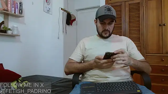 Snapshot of fetish_padrino chatting on March 13, 3:28 pm fetish padrino online show from March 13, 3:28 pm