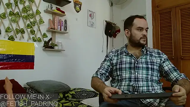 Snapshot of fetish_padrino chatting on March 14, 3:03 pm fetish padrino online show from March 14, 3:03 pm