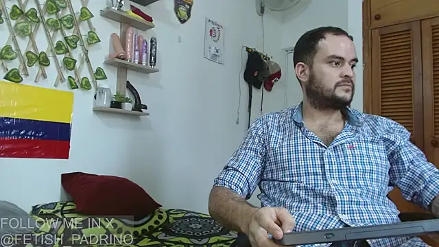 Snapshot of fetish_padrino chatting on March 15, 4:43 pm fetish padrino online show from March 15, 4:43 pm