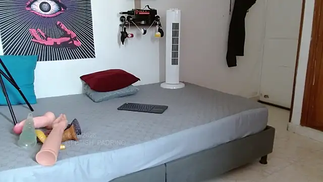 Snapshot of fetish_padrino chatting on September 16, 2:40 pm fetish padrino online show from September 16, 2:40 pm