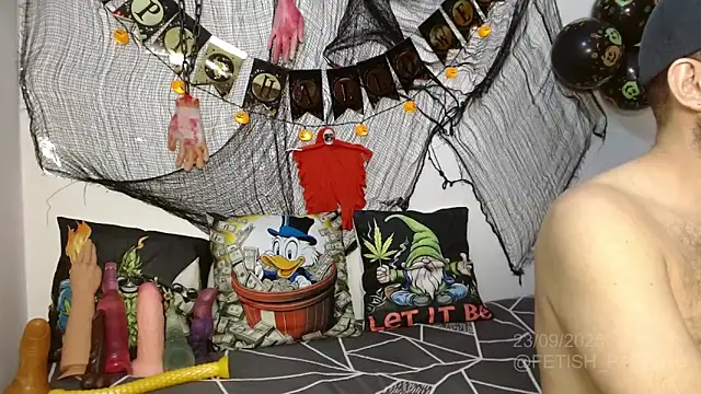 Snapshot of fetish_padrino chatting on September 24, 5:22 am fetish padrino online show from September 24, 5:22 am