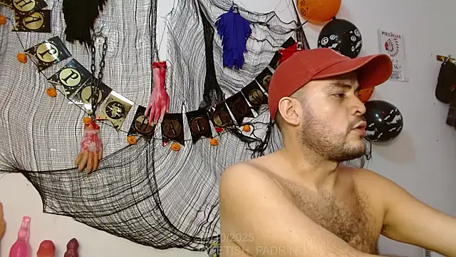 Snapshot of fetish_padrino chatting on October 14, 11:27 pm fetish padrino online show from October 14, 11:27 pm