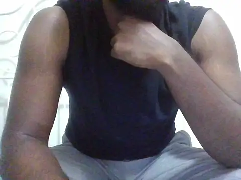 Snapshot of justinme00o7 chatting on December 30, 6:16 pm justinme00o7 online show from December 30, 6:16 pm