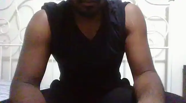 Snapshot of justinme00o7 chatting on January 13, 2:53 pm justinme00o7 online show from January 13, 2:53 pm