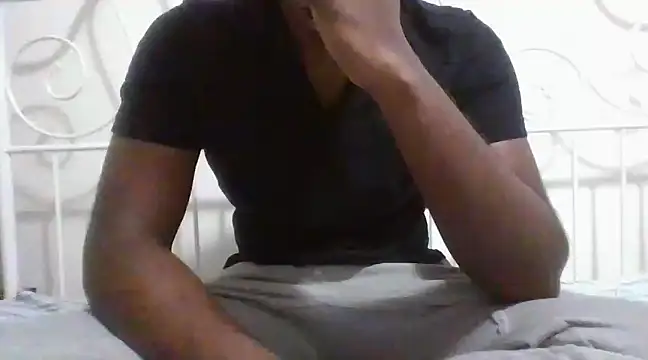 Snapshot of justinme00o7 chatting on March 17, 12:46 pm justinme00o7 online show from March 17, 12:46 pm