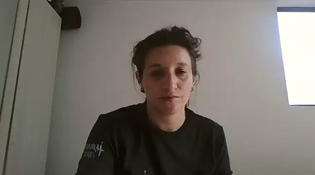 Snapshot of hanamy_joha chatting on December 23, 8:25 pm hanamy joha online show from December 23, 8:25 pm