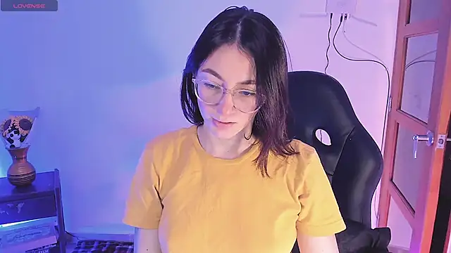 haanna thompsoon online show from December 9, 6:57 pm