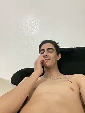 kennylove420 online show from April 3, 1:03 am