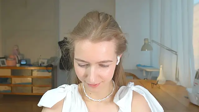 solar bella online show from January 25, 3:20 pm