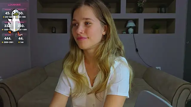 Snapshot of LinaCristonsen chatting on October 26, 3:29 pm LinaCristonsen online show from October 26, 3:29 pm