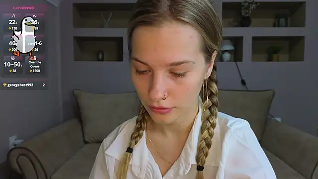 Snapshot of LinaCristonsen chatting on November 12, 3:23 pm LinaCristonsen online show from November 12, 3:23 pm