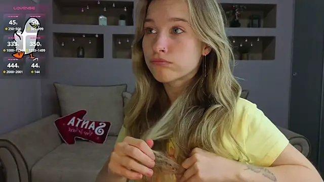 Snapshot of LinaCristonsen chatting on November 30, 4:00 pm LinaCristonsen online show from November 30, 4:00 pm