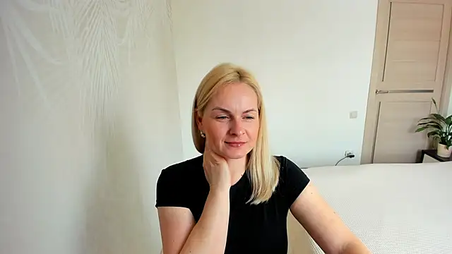 Alicee Gracee online show from March 18, 9:56 am