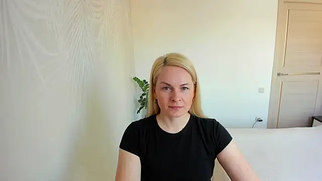 Alicee Gracee online show from March 24, 8:08 am