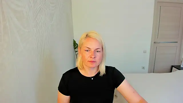 Snapshot of Alicee_Gracee chatting on June 10, 8:57 am Alicee Gracee online show from June 10, 8:57 am