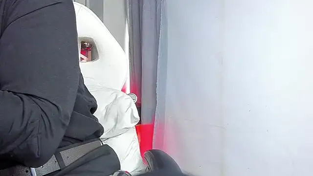 Lucii fer  online show from March 11, 12:11 pm